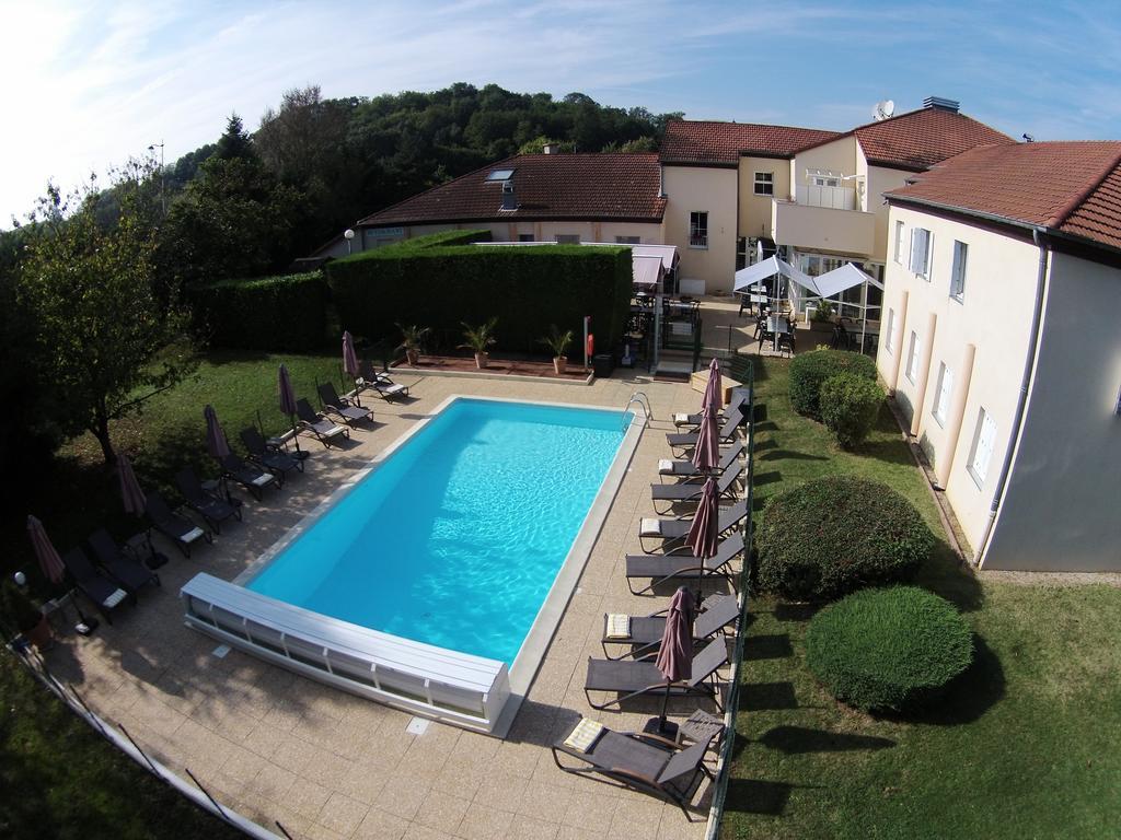 Hotel La Berangere Pérouges Exteriör bild