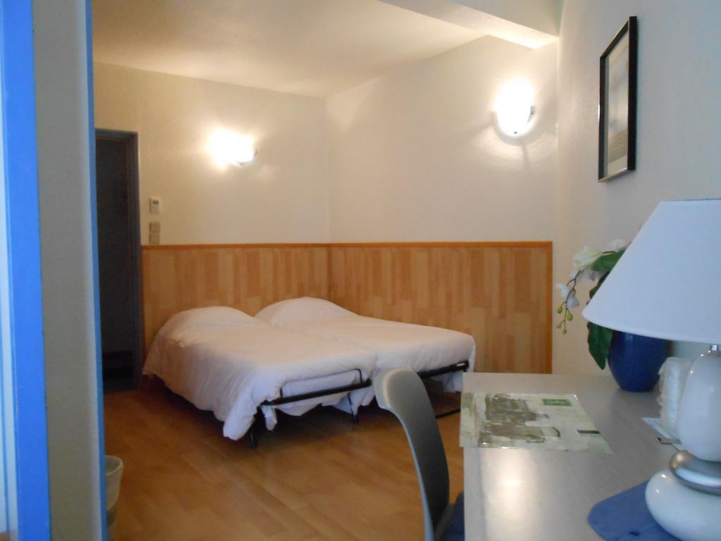 Hotel La Berangere Pérouges Exteriör bild