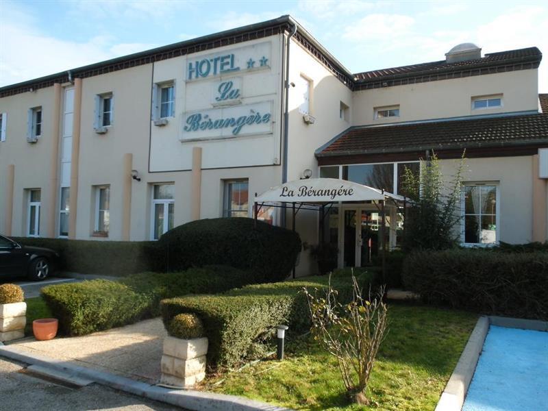 Hotel La Berangere Pérouges Exteriör bild