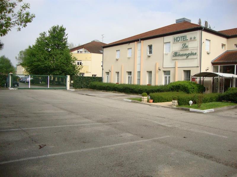 Hotel La Berangere Pérouges Exteriör bild